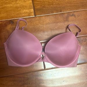 Victoria Secret 34DD Push Up Bra